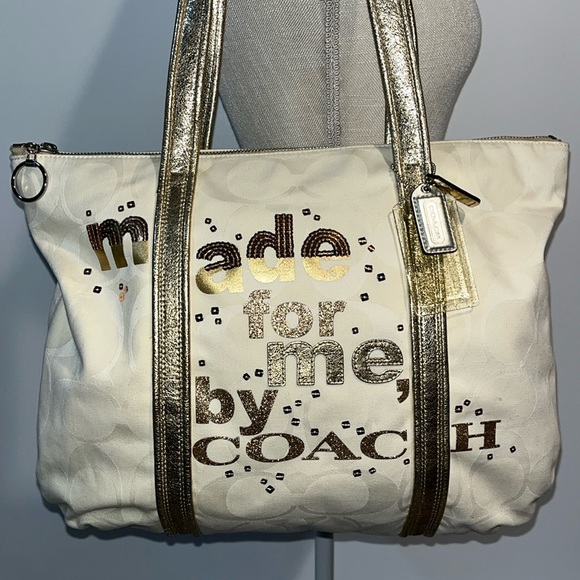 Coach Handbags - Coach Glam Poppy “Made for me by Coach” Should Bag Style 14979